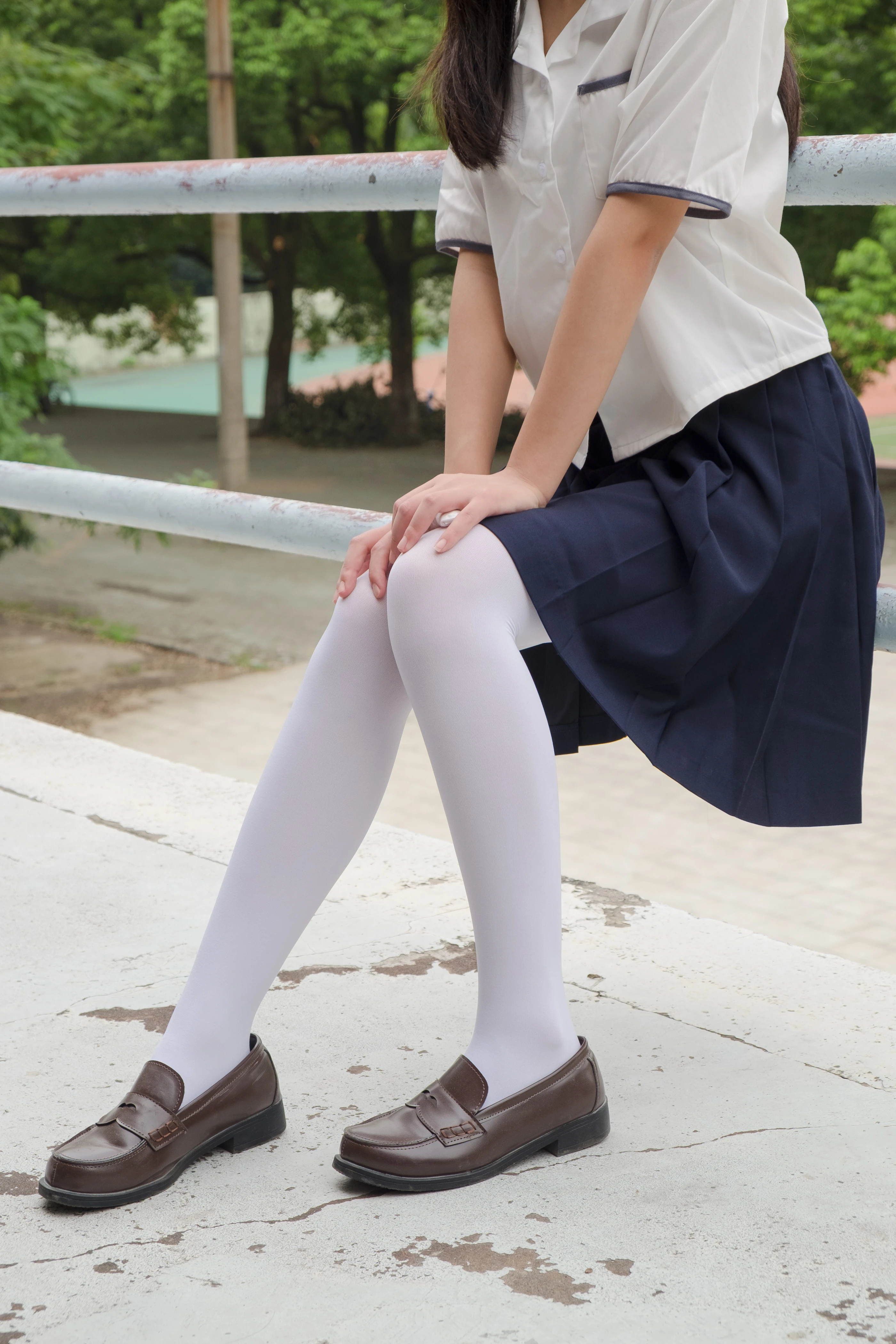 森萝财团 R15-034 [102P]插图